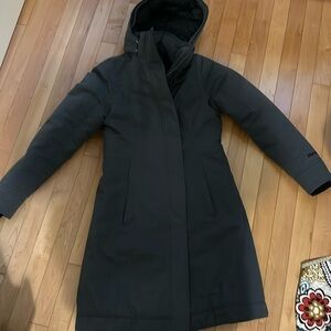 Like new Marmot 700 fill down long puffer coat. No stains no flaws. Sz XS